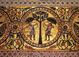 Uno dei mosaici che si trovano all'interno del Palazzo