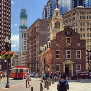 Boston-Festeggia-la-Rivoluzione-Americana