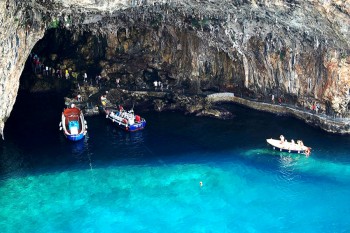 Puglia, Castro, Grotta della Zinzulusa