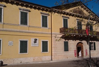 Peschiera del Garda, Palazzina Storica