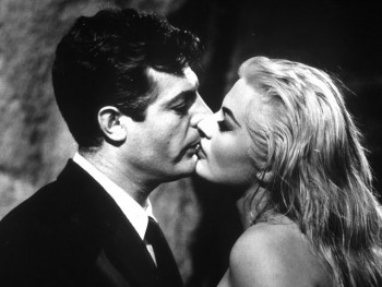 World Kiss Day, La Dolce Vita