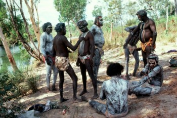 pintubi aborigeni australia