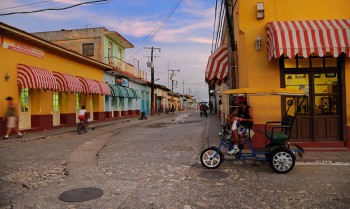 Trinidad commercio in strada