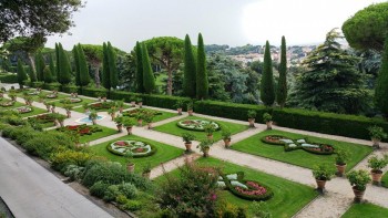 Giardini_Villa-Pontificia_palazzo-barberini_Castel_Gandolfo