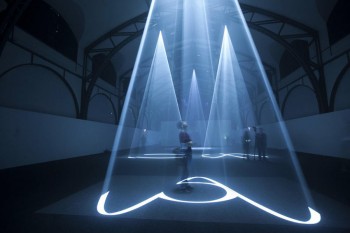 Anthony McCall sculture di luce