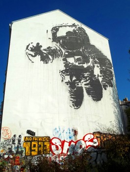 Astronaut-Kreuzberg