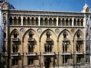 Bari_Palazzo-Fizzarotti