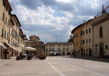 Cetona_Piazza-Garibaldi