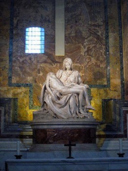Pietà-di-Michelangelo