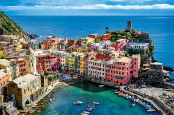 Turisti Vernazza Liguria