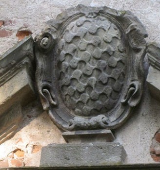 Marino, un nome un palazzo una poltrona 2 ozzero-palazzo-marina-de-leyva-stemma