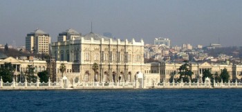 Palazzo-dolmabahce---panoramica-acqua