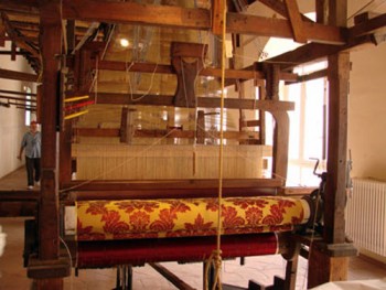 San-Leucio-tessitura-seta