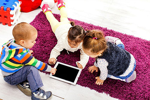 capodanno-bambini-tablet