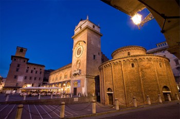 Mantova di sera