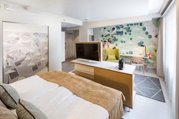 Superior-Room,-Hotel-Indigo,-Pietari-Posti