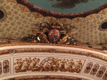 teatro-san-carlo-stemma-dei-borbone