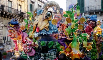 Acireale-carnevale-dei-carri