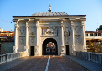 Treviso, le mura. Porta San Tomaso