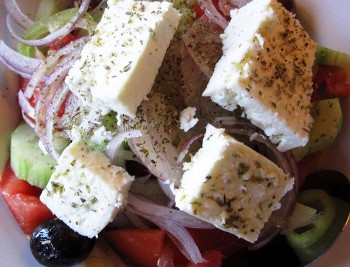 Viaggiare koriatiki insalata greca