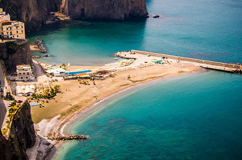Spiaggia-Meta-Campania-Italy