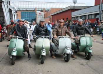 Vespa lavoratori in vespa