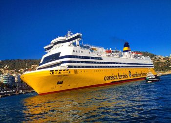 Corsica Ferries Mega-Andrea-nel-porto-di-Nizza