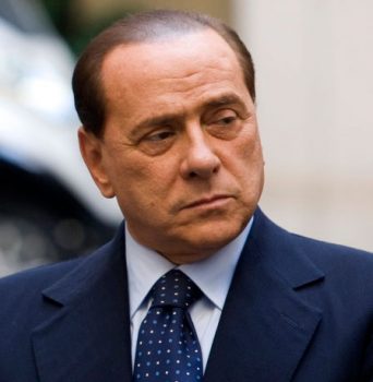 Politicamente Silvio-Berlusconi