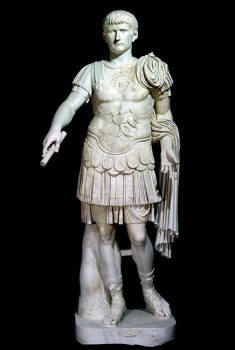 Mann Statua-di-Caligola-Isec-d.C.-marmo-h-215cm