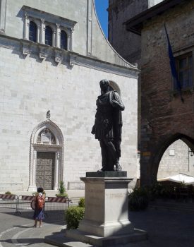 Friuli cividale-del-friuli-statua-giulio-cesare