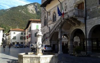 Friuli venzone-piazza-del-comune