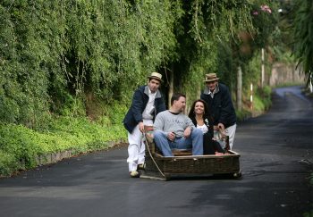 Madeira Madeira-le-slitte-di-vimini-da-Monte-a-Funchal