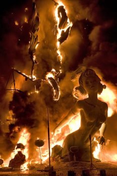 Fallas Las-Fallas-Valencia1