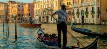 Turismo Venezia--in-gondola