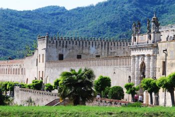 Colli Euganei Castello-del-Catajo-mura-esterne