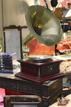 Vintage Mostra-mercato-vintage-grammofono