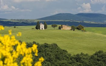 Festa della donna val-d'orcia-chiesetta-di-vitaleta-by-marco-chiapponi