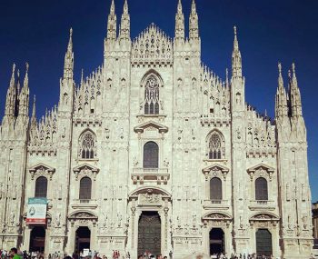 Turisti stranieri Milano-Duomo