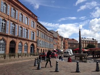 Tolosa Piazza-del-centro-storico