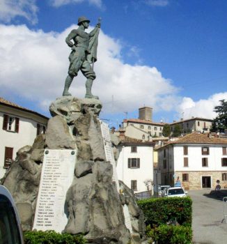 Quando la Luna spunta a Rovescala: Primavera dei vini 1 Primavera dei vini rovescala-monumento-ai-caduti