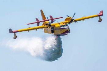 Turismo Incoming Aereo-Canadair-spegne-incendio