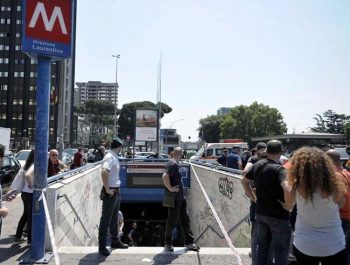 Turismo Incoming Roma-metro-fermata-Laurentina