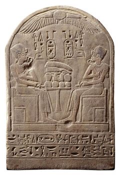 Amenofi II Thutmosi-III-e-Amenofi-II_stele_Leida