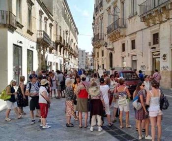 Puglia turisti a lecce