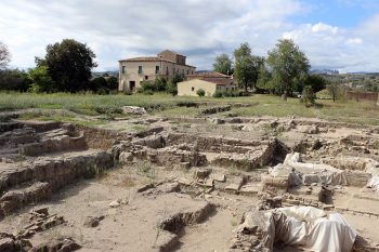 Calabria grecanica Locri-Epizefiri-scavo-archeologici