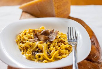 Castagne, tartufi e frutti di bosco per festeggiare l’autunno 1 Castagna tagliatelle al tartufo