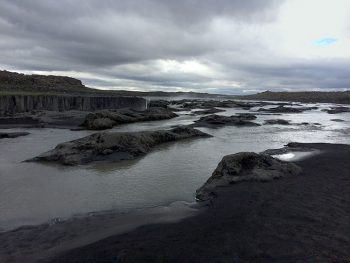Islanda mare-e-rocce-vulcaniche