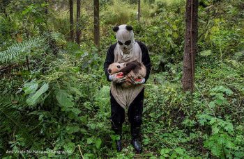 Wildlife Photographer ©Ami Vitale per National Geographic World Press Photo